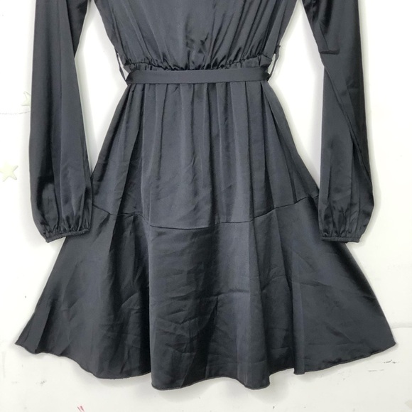 NASTY Gal Collection touch & go satin dress - Picture 7 of 13